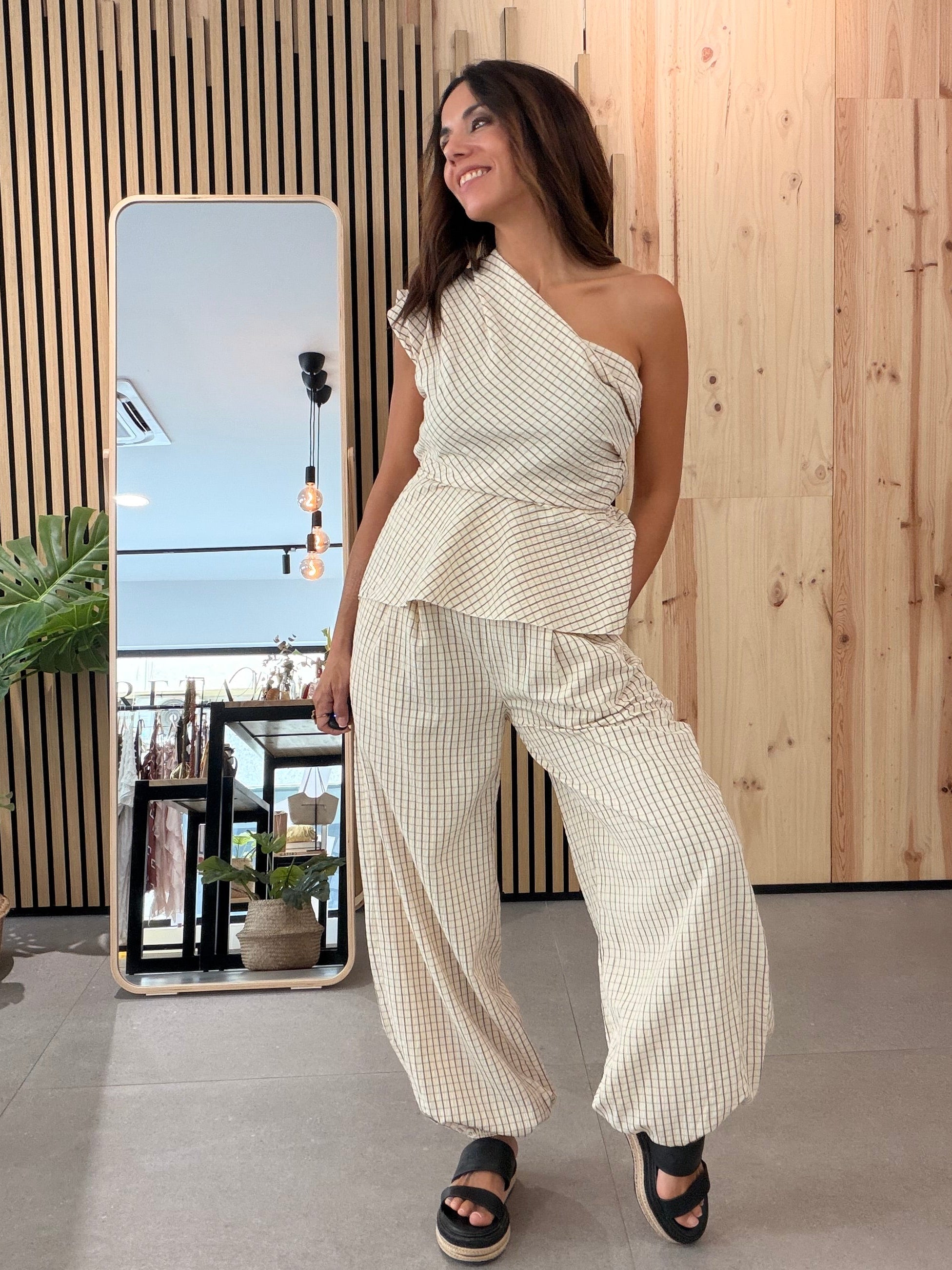 Conjunto Noah Cuadros