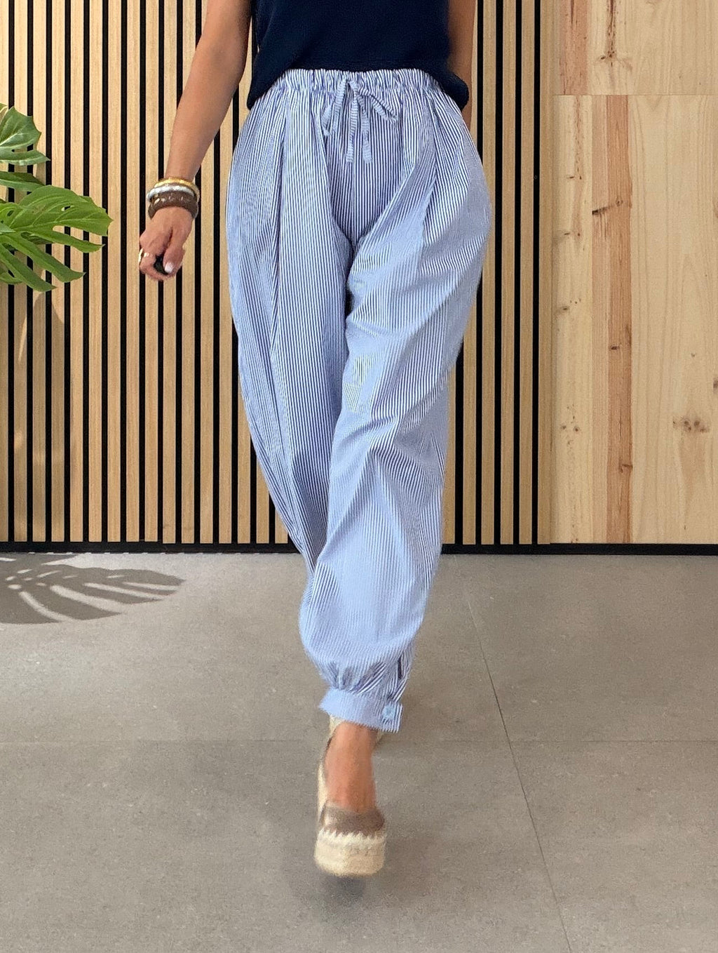 Pantalón JOGGER stripes